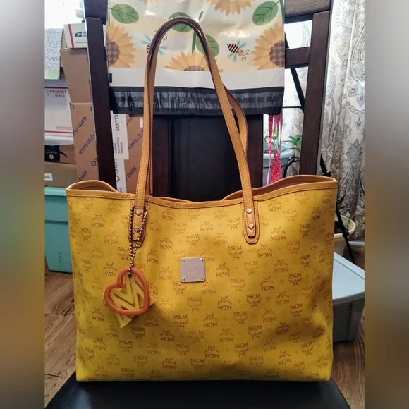 MCM Yellow Tote Bag with Iconic Monogram Pattern - Picture 12 of 13